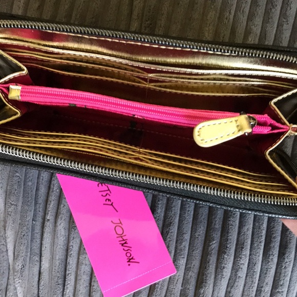 NWT Betsey Johnson wallet - Picture 4 of 8